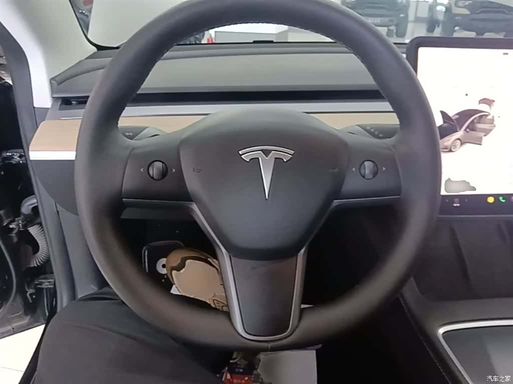 Tesla Model 3, 2023 11