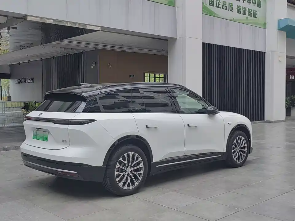 NIO ES6