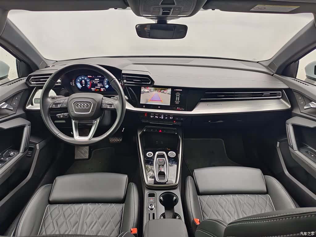 Audi Flying Spur, 2024 8