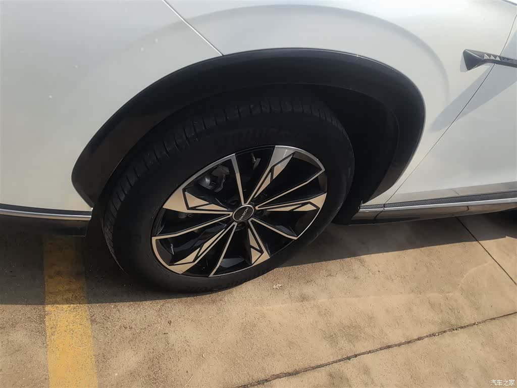 Roewe RX5, 2023 23
