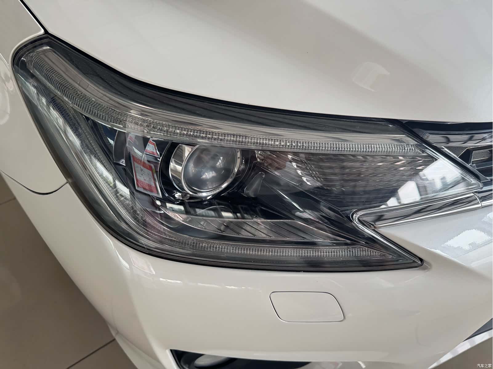 Toyota 2.5V, 2017 15