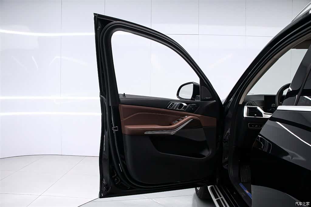 BMW X7, 2024 11
