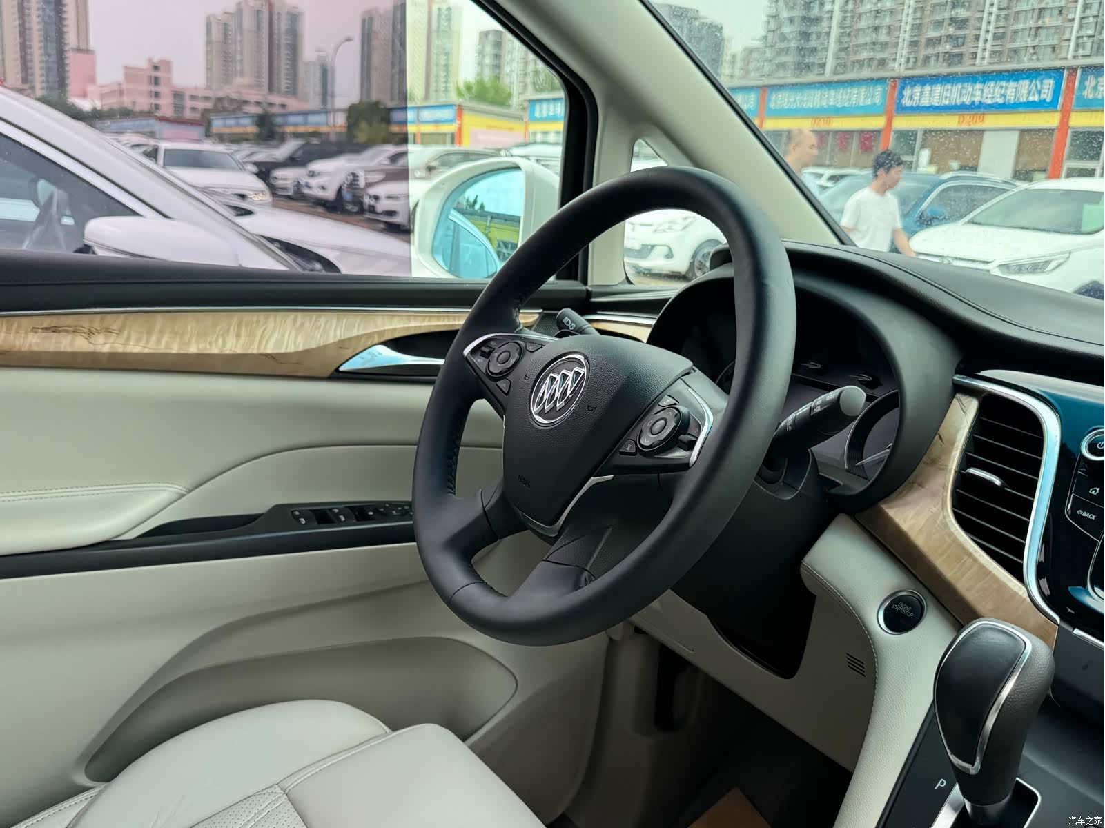 Buick GL8, 2017 12