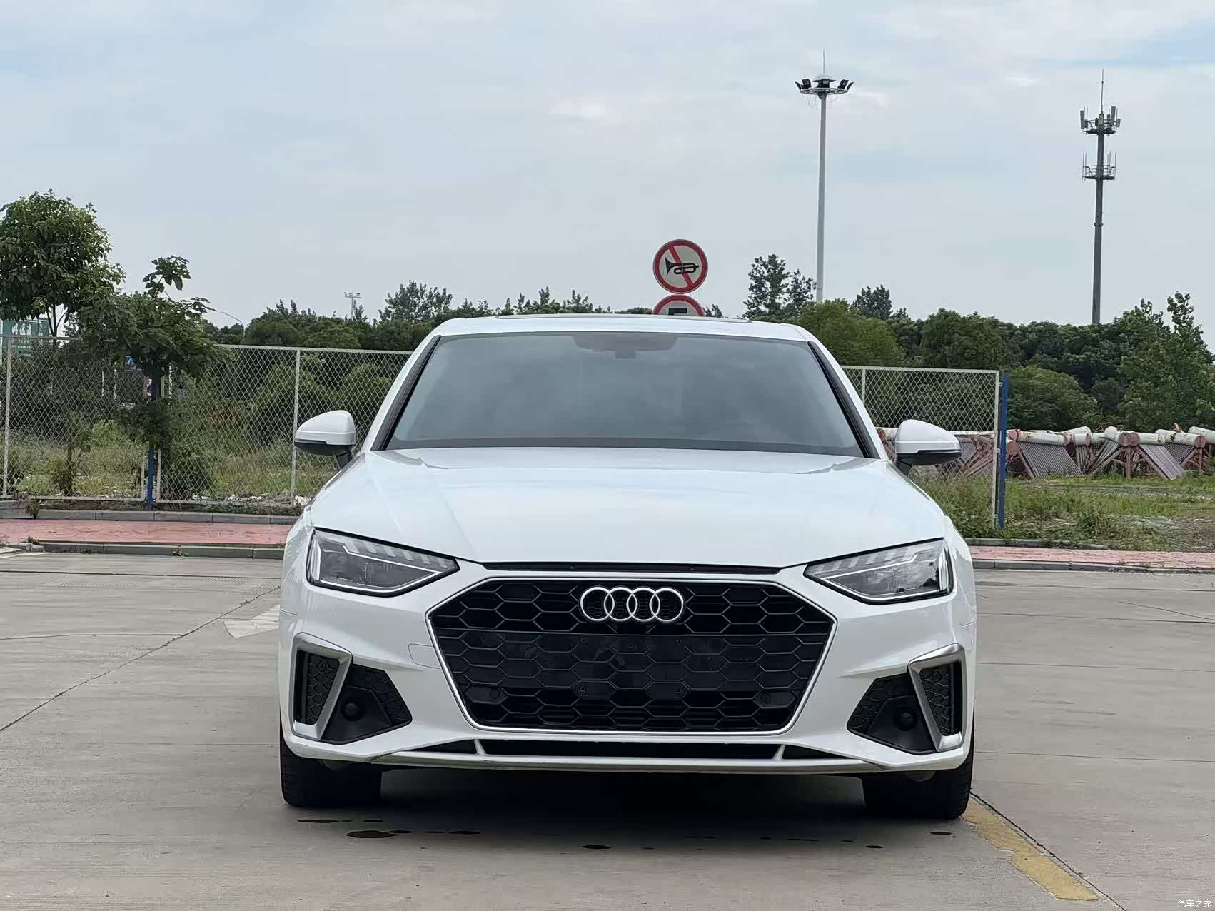 Audi A4L, 2022 2