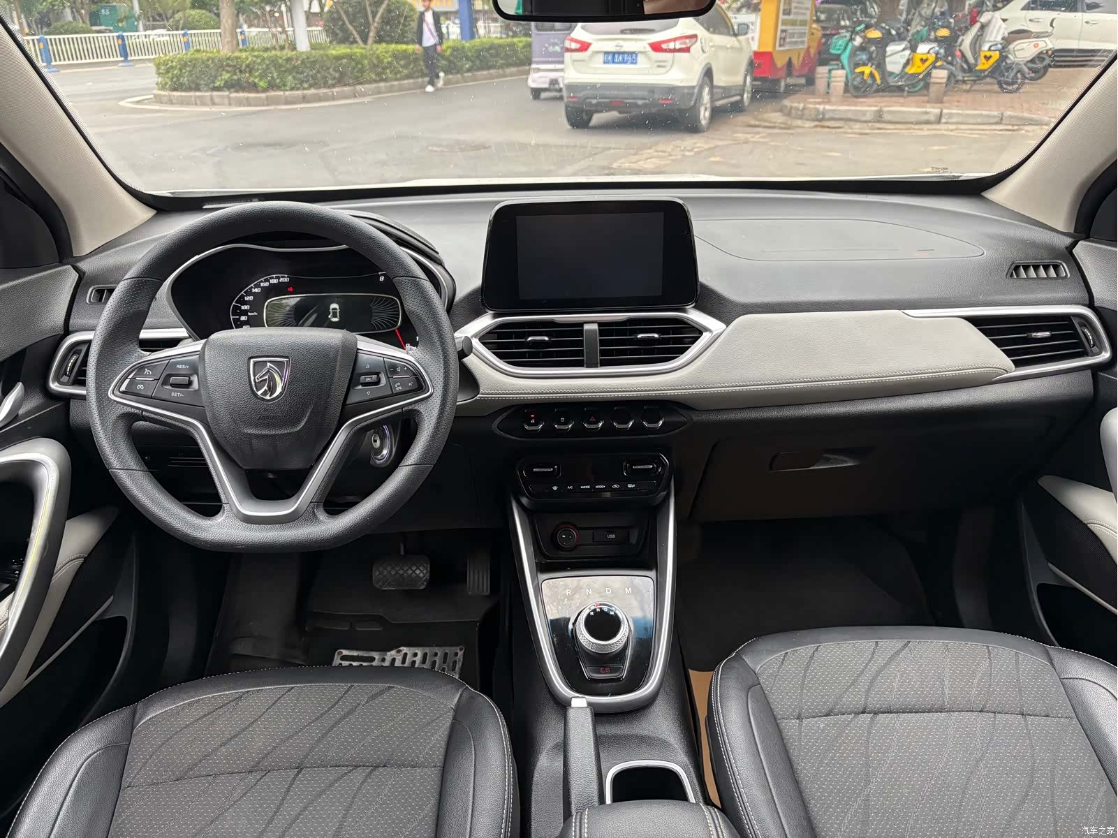 Wuling 510, 2017 6
