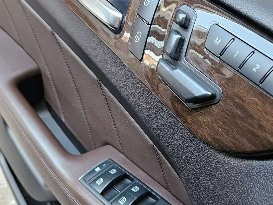 Mercedes-Benz GL grade