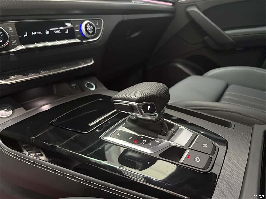 Audi Q5L, 2025 12