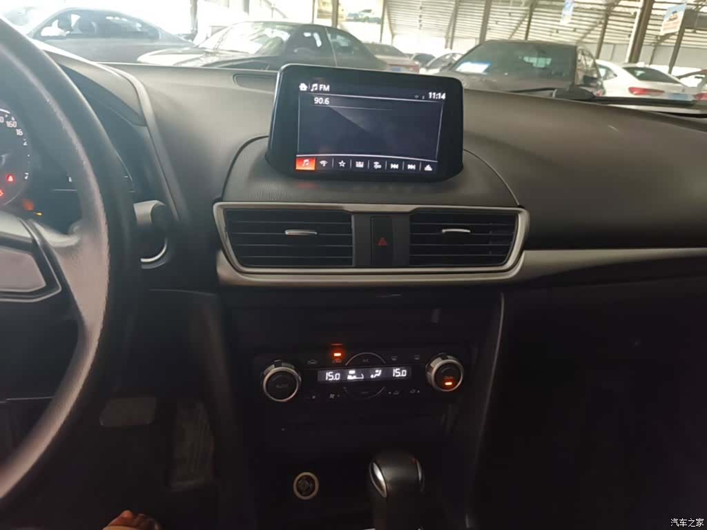 Mazda Mazda3, 2017 13
