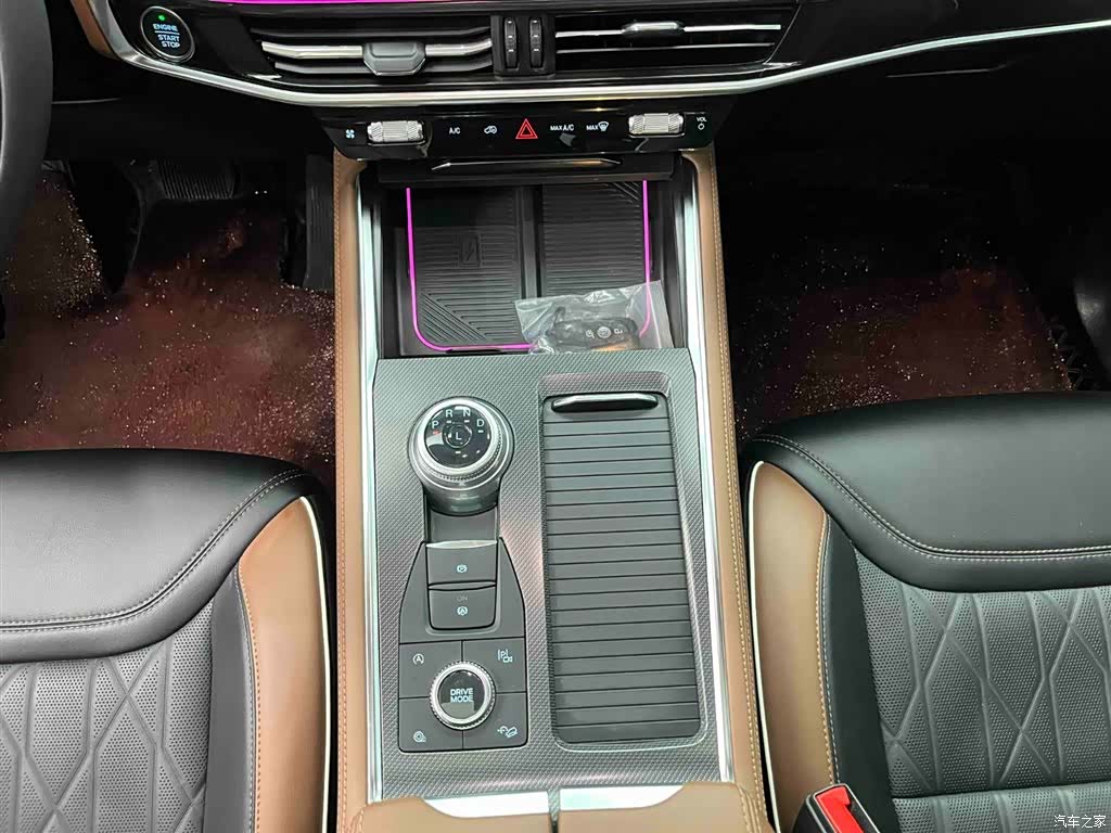 Ford Explorer, 2023 6