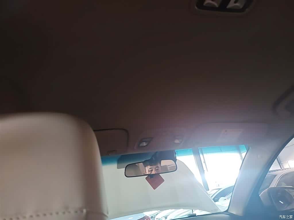 Geely Emgrand, 2018 18
