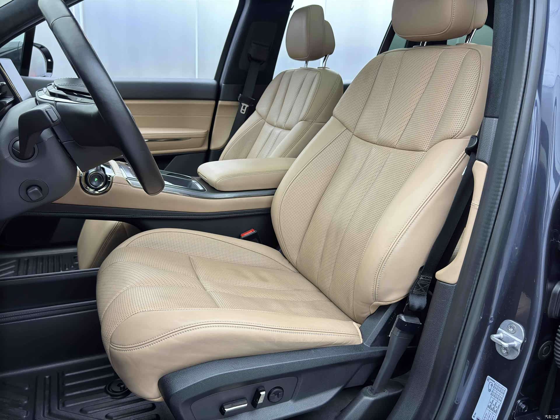 NIO ES8, 2020 11