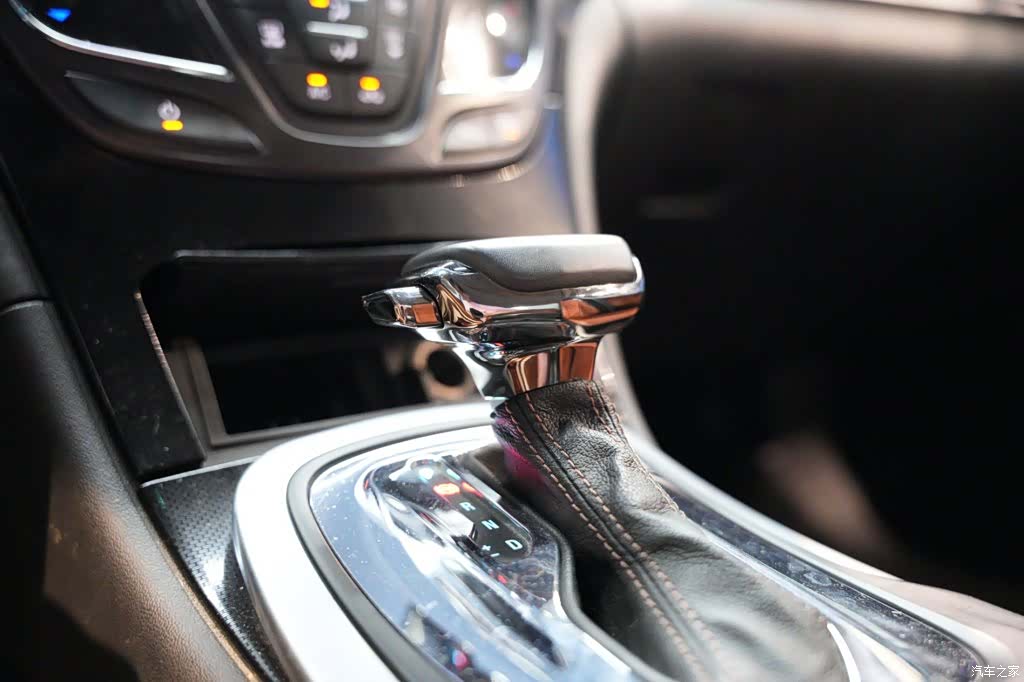 Buick Regal, 2015 10