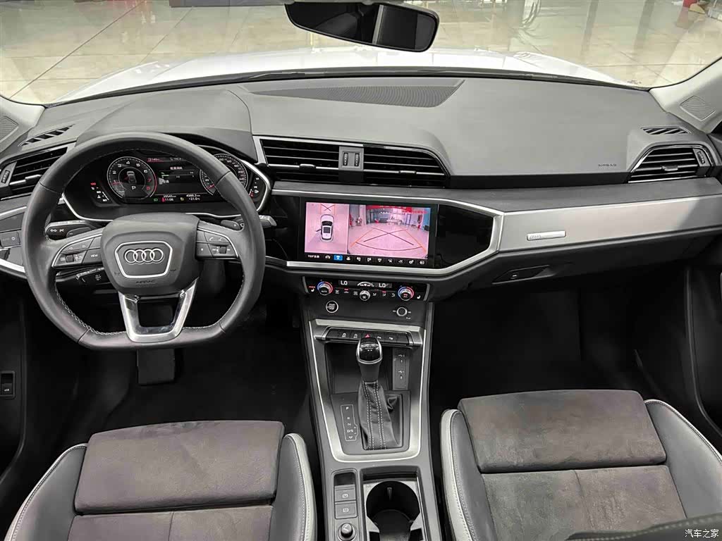 Audi Q3, 2022 2