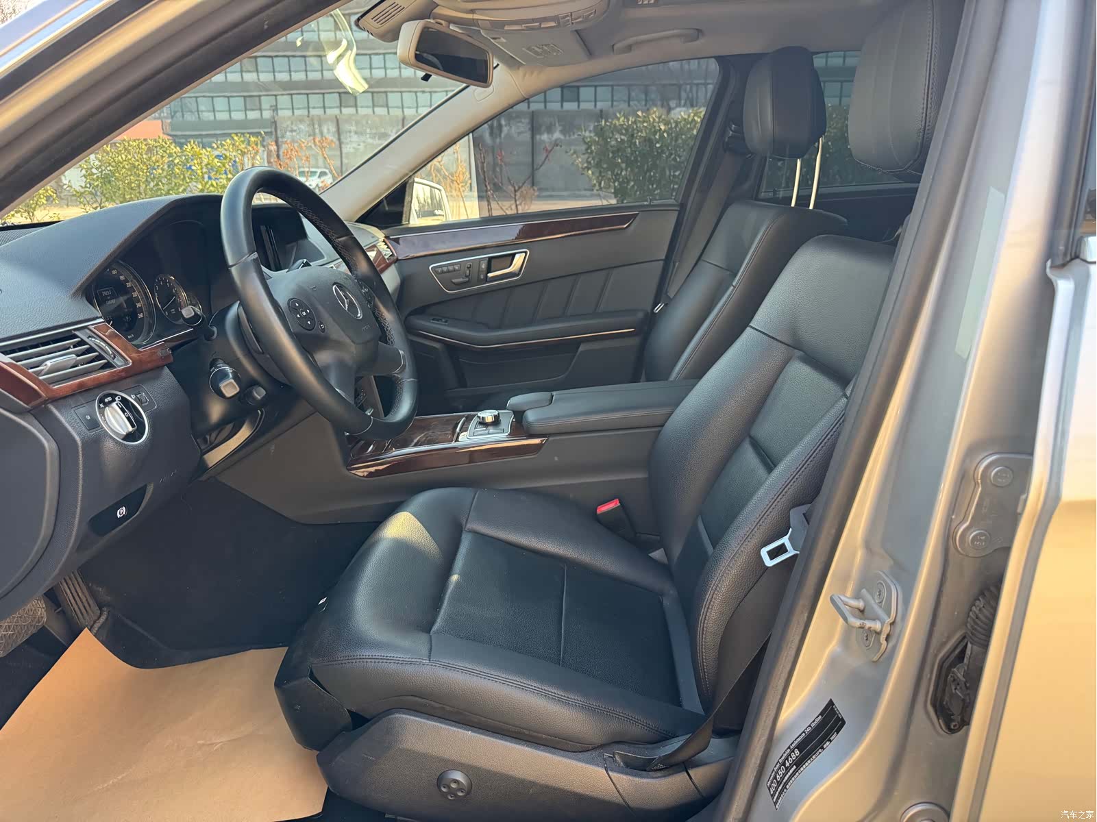 Mercedes-Benz E-Class, 2013 7