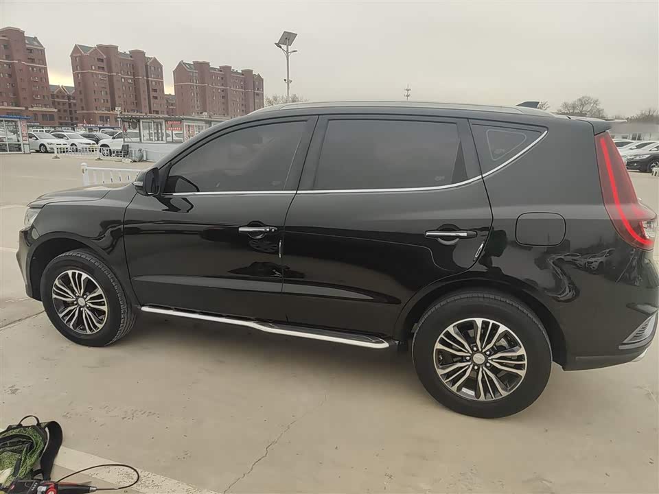 Geely Vision X6