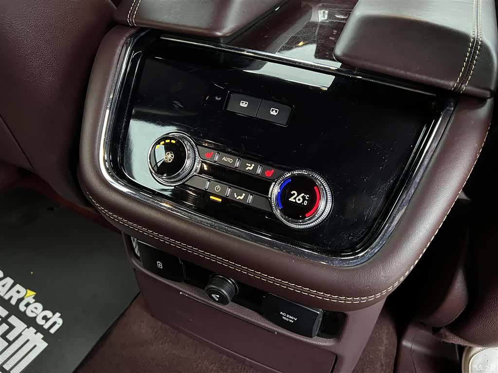 Lincoln Navigator, 2021 24