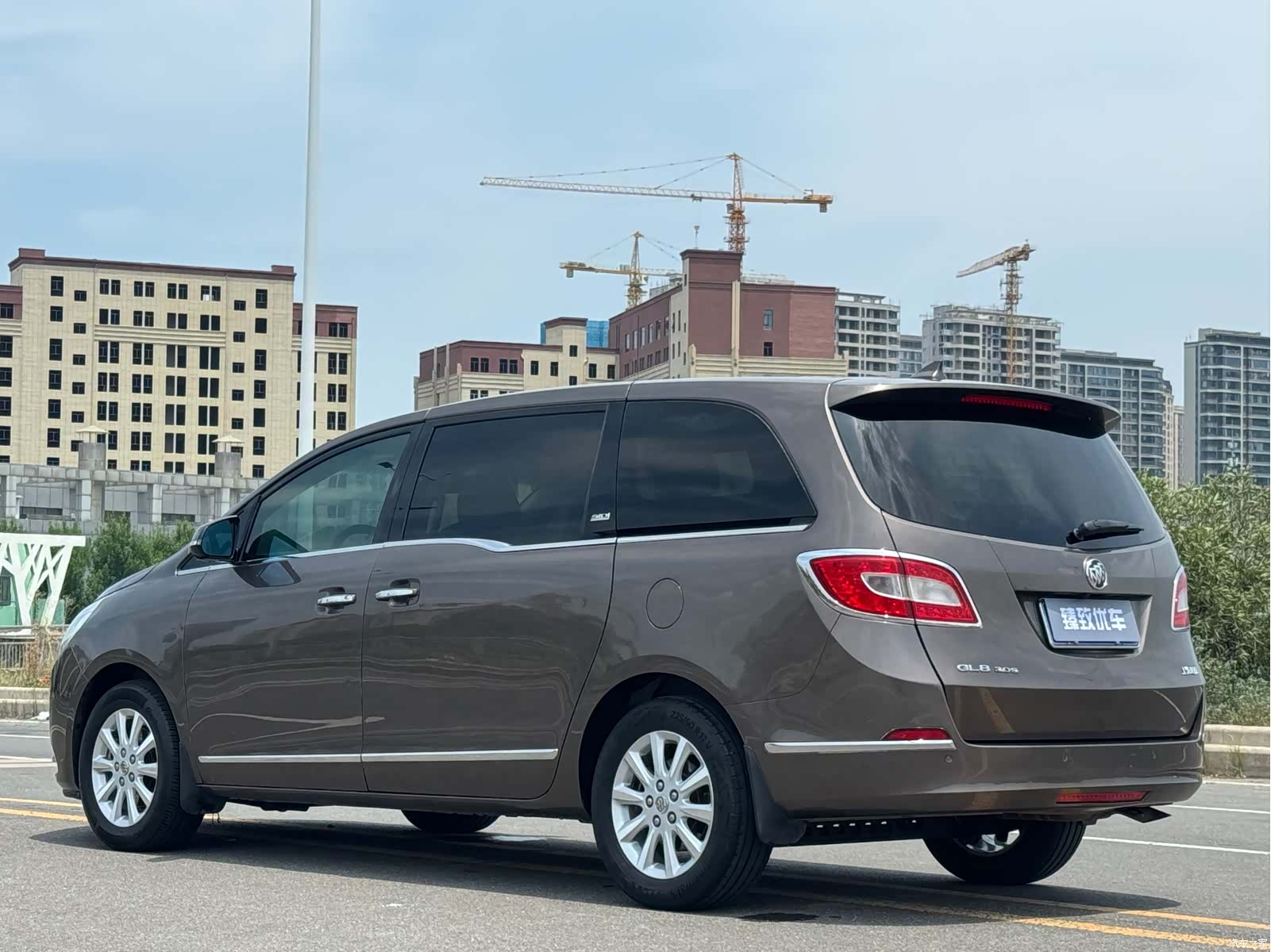 Buick GL8, 2012 8