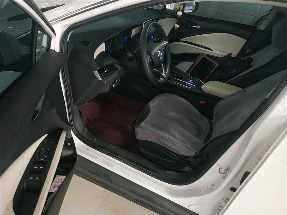 Buick Slightly blue 6