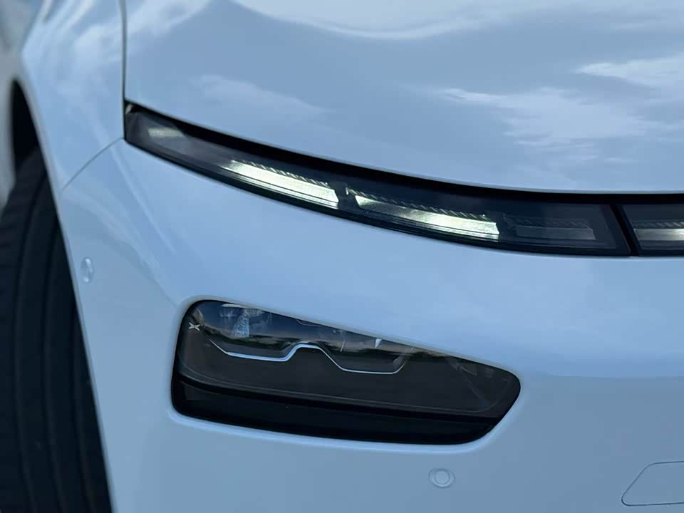 XPENG P7
