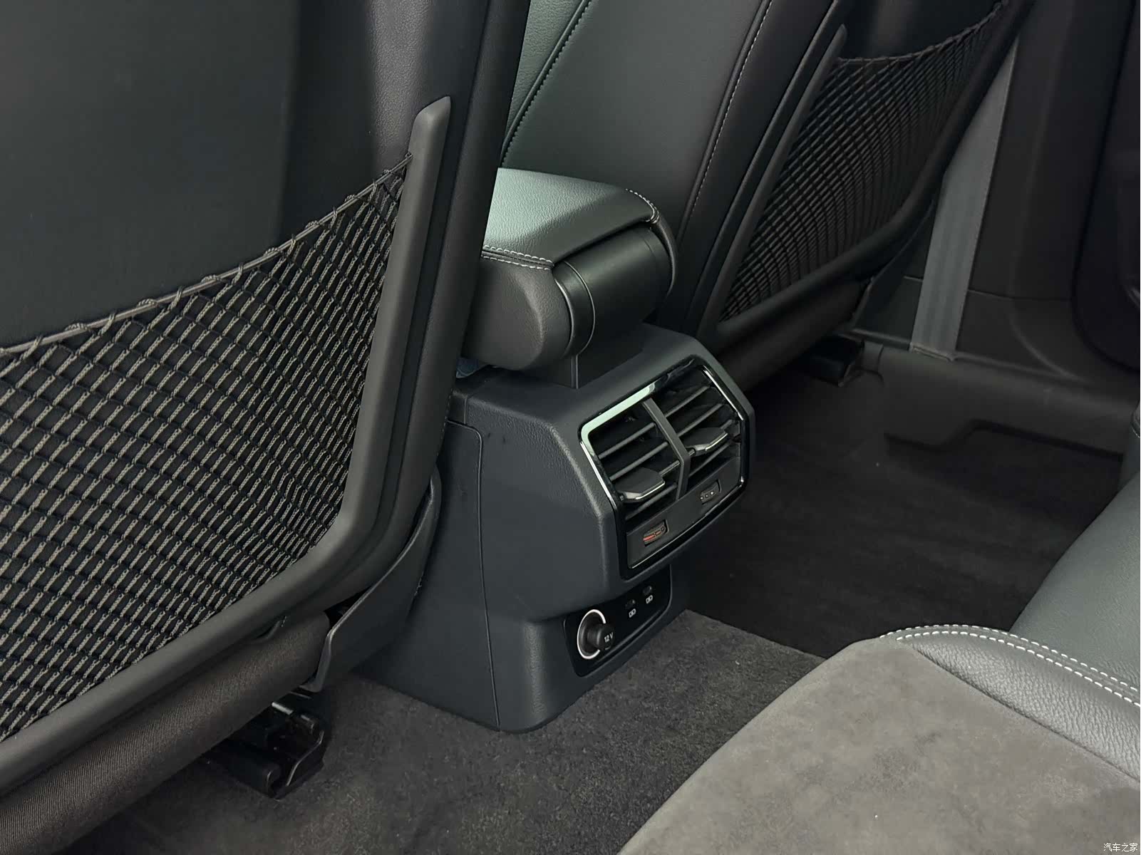 Audi Q3, 2022 14
