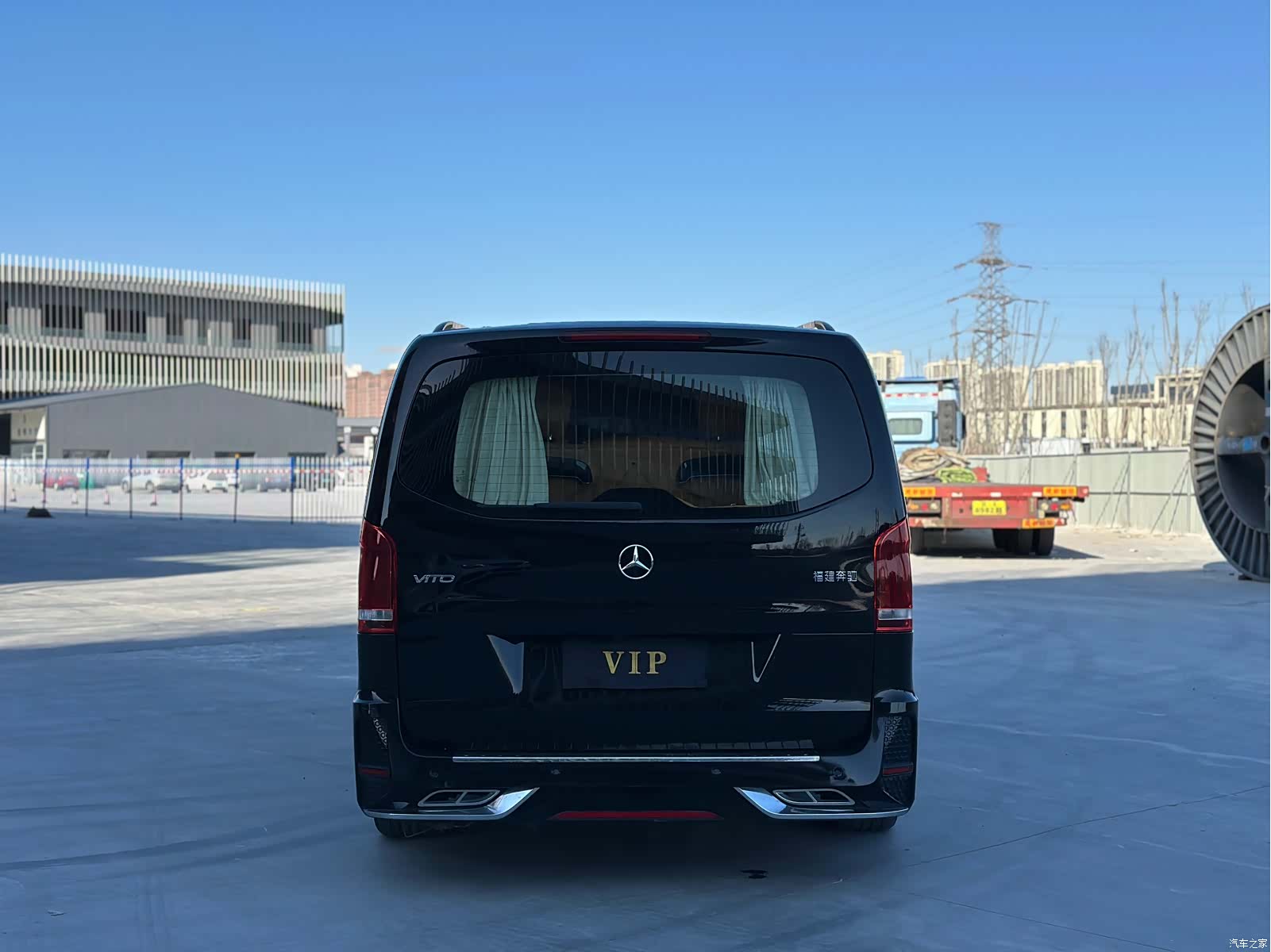 Mercedes-Benz 7, 2021 8