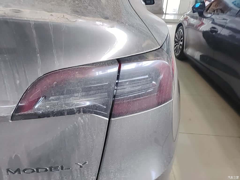 Tesla Model Y, 2023 8