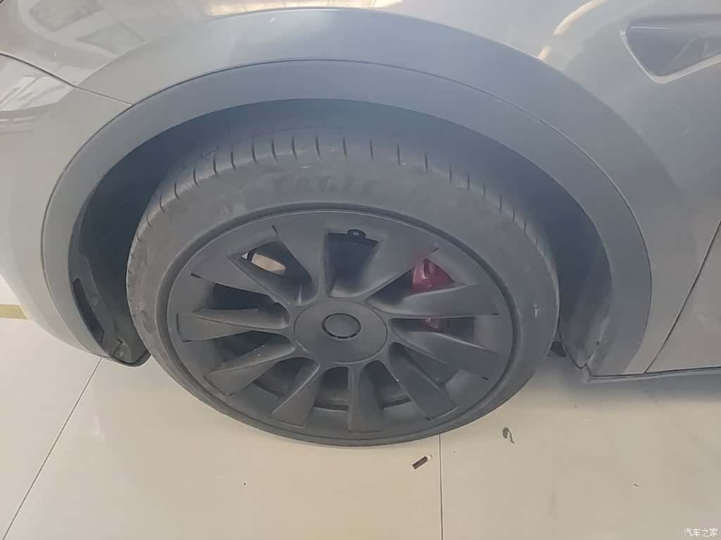 Tesla Model Y, 2023 23