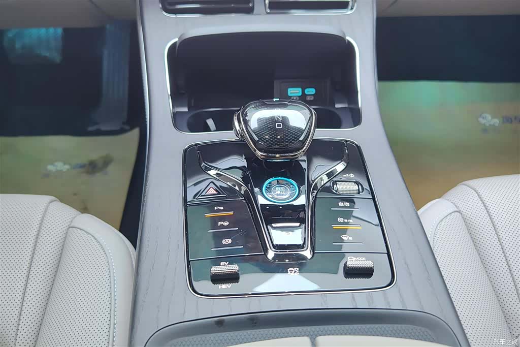 BYD Han, 2025 16