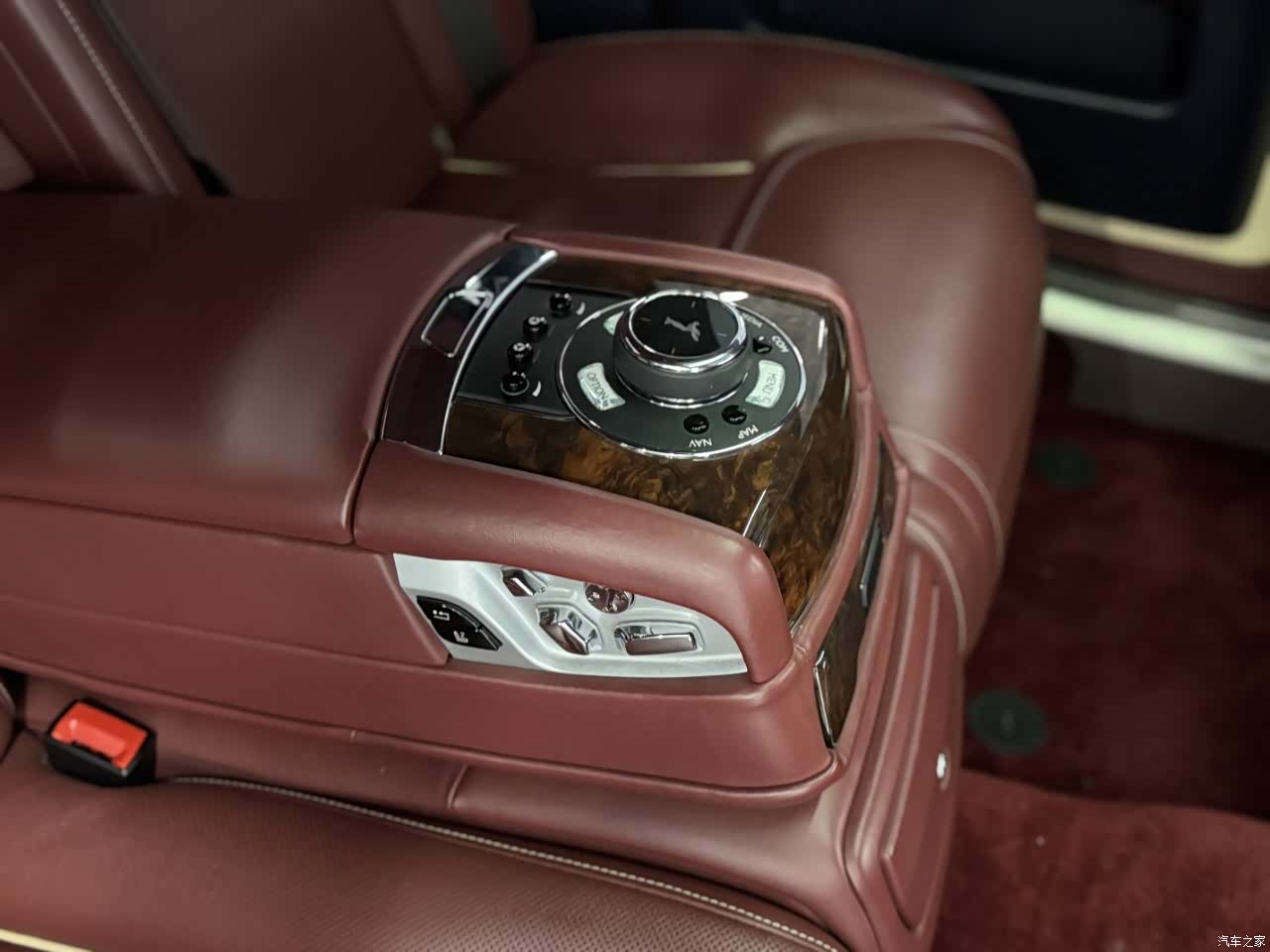 Rolls-Royce Ghost, 2018 8