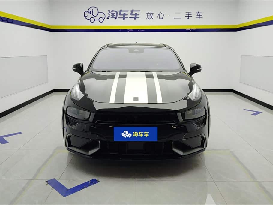 Lynk & Co 02 Hatchback