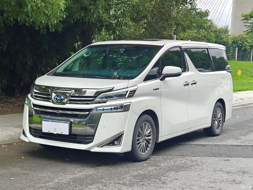 Toyota Vellfire, 2020 4