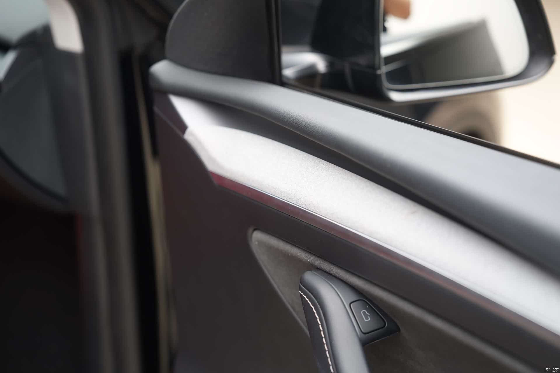 Tesla Model Y, 2024 14