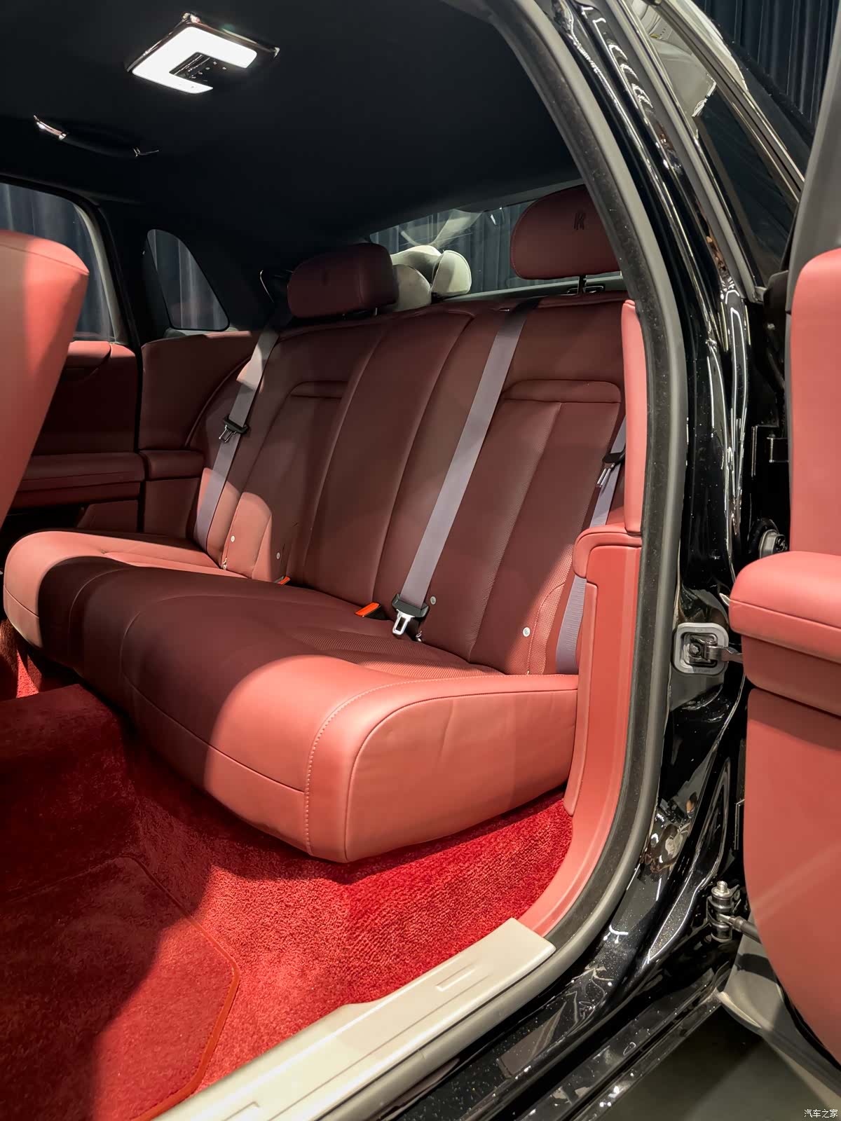 Rolls-Royce Ghost, 2022 15