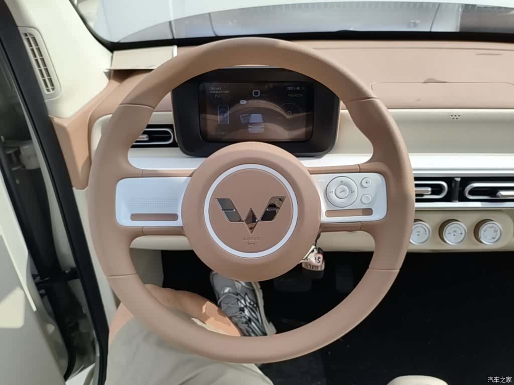 Wuling MINIEV, 2026 11