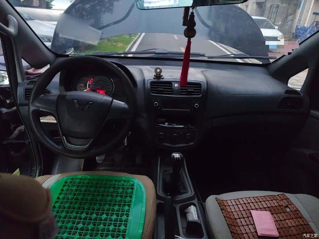 Wuling L3C, 2016 13