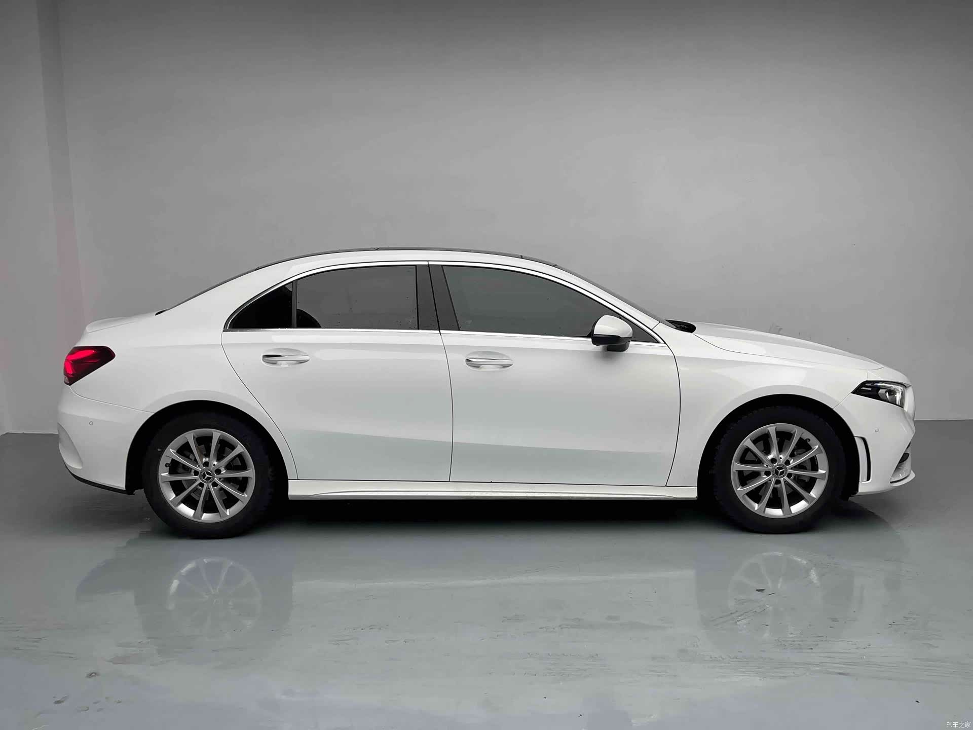 Mercedes-Benz A-Class, 2021 3