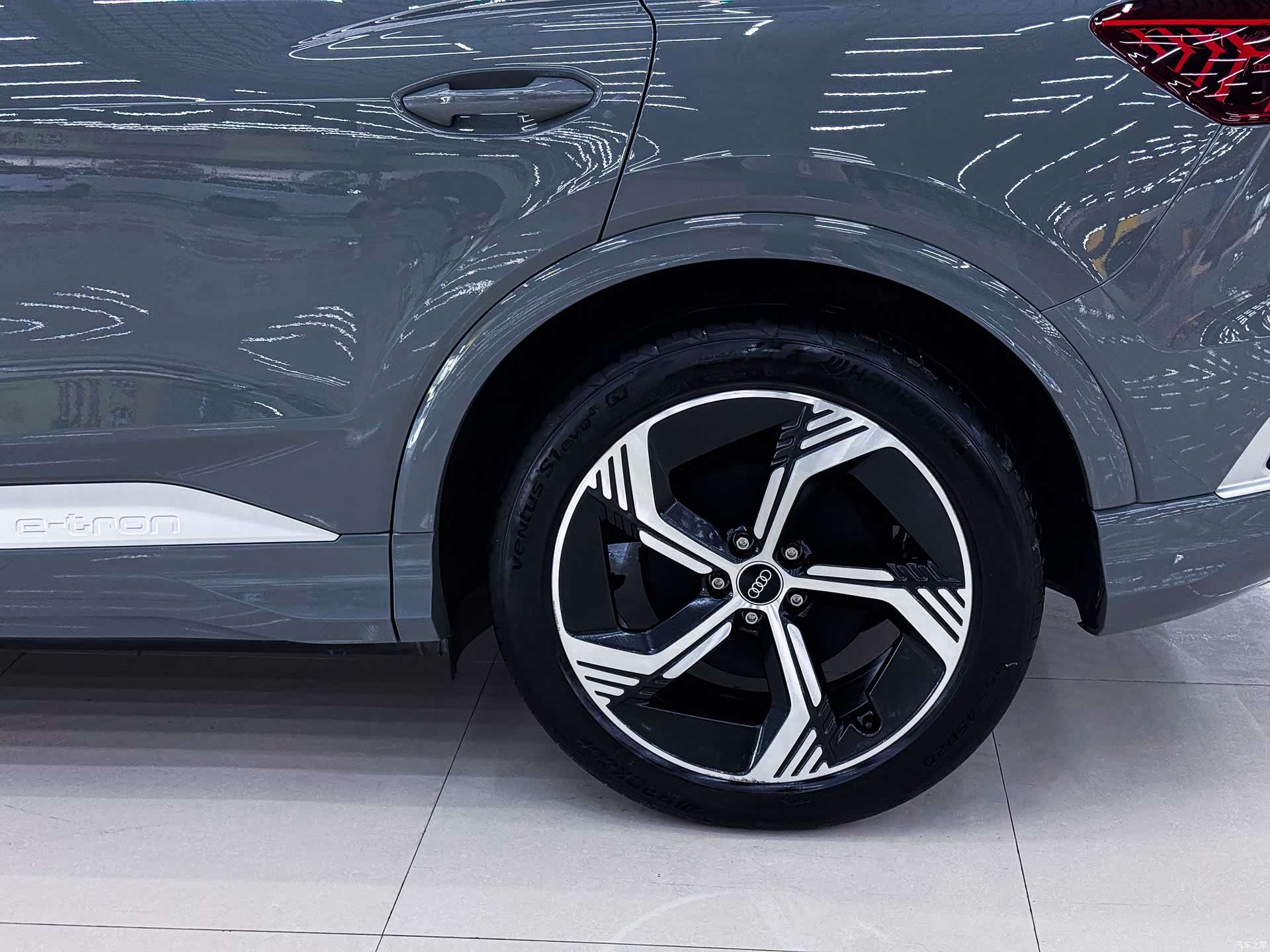 Audi Q4 e-tron, 2024 20