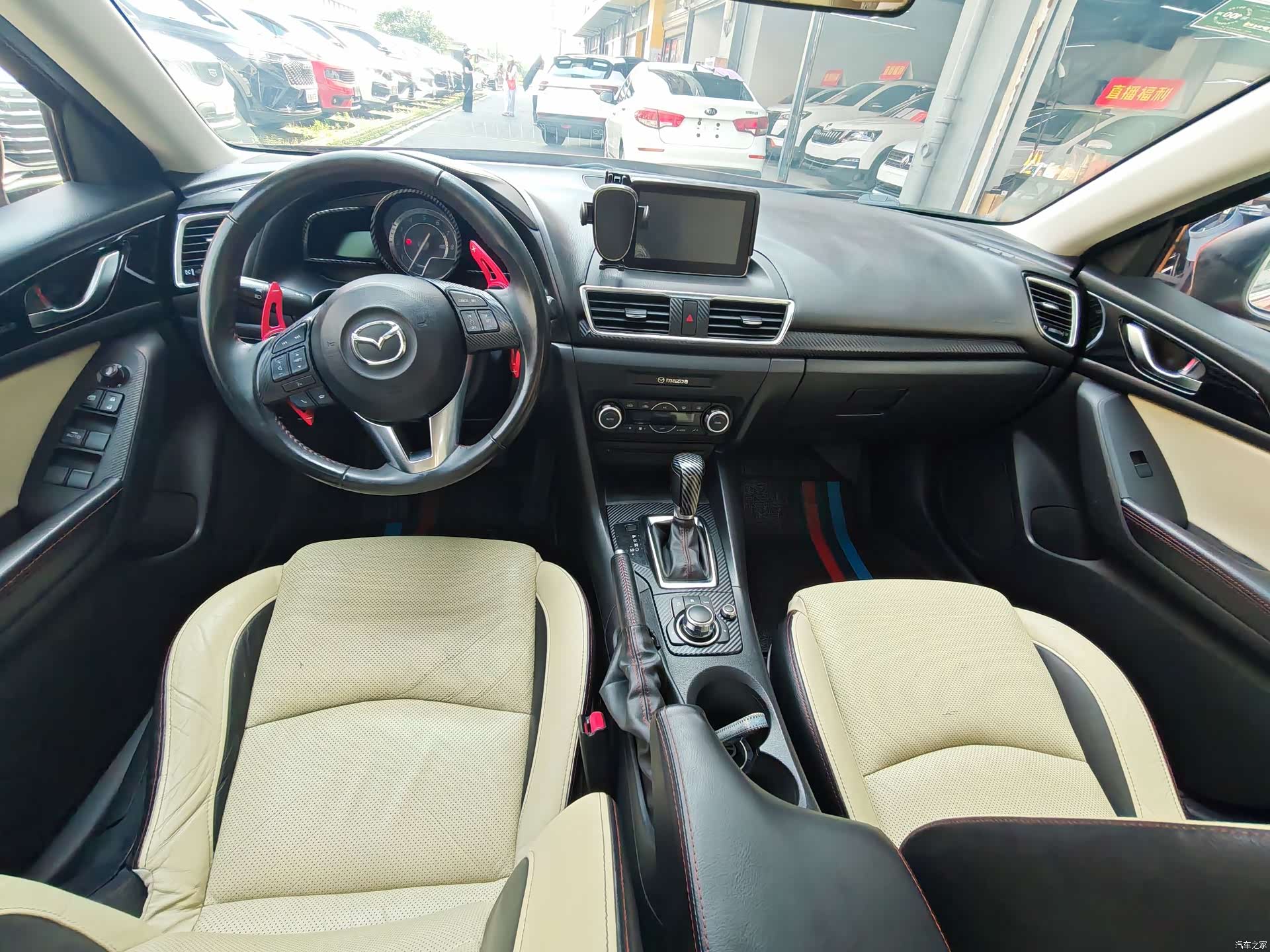 Mazda Mazda3, 2014 8