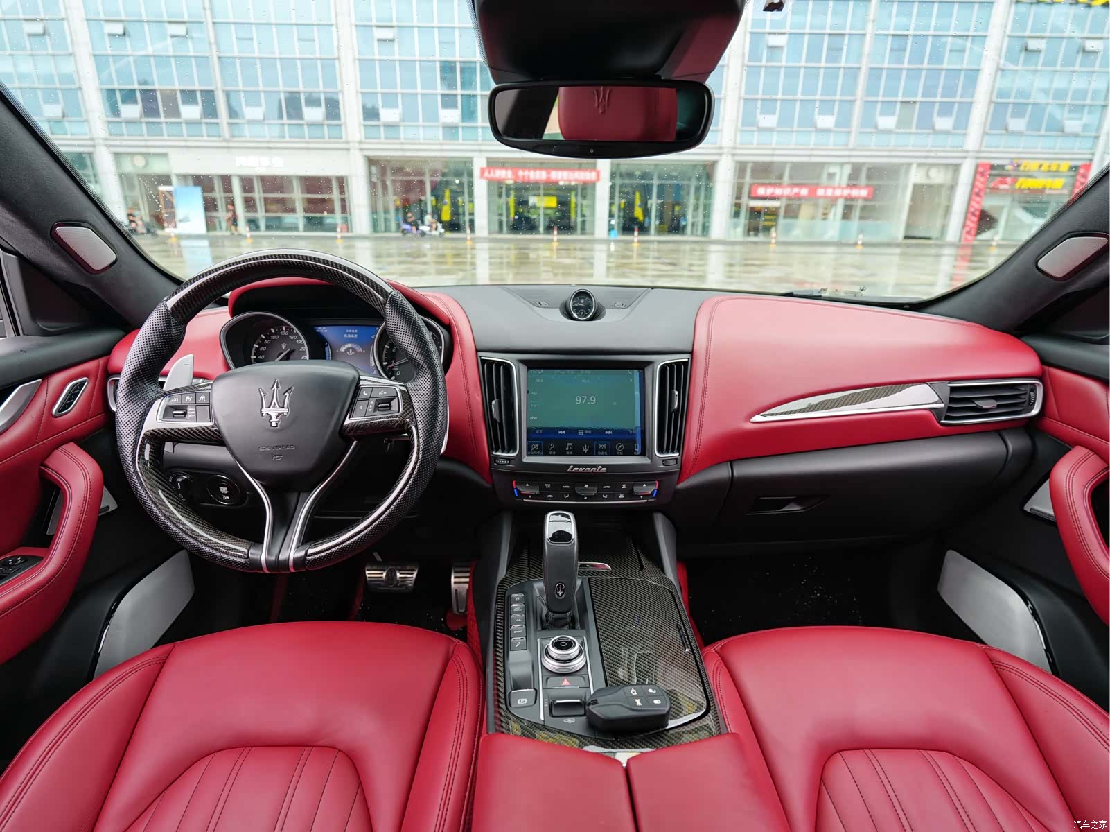 Maserati Levante, 2021 10