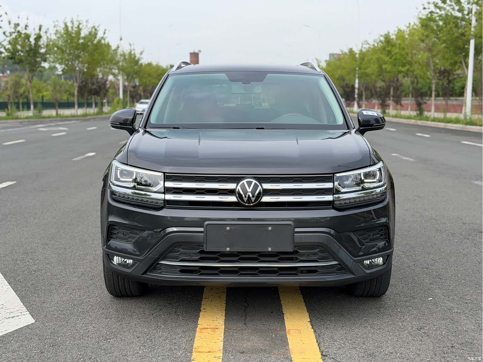Volkswagen Tharu, 2022 2