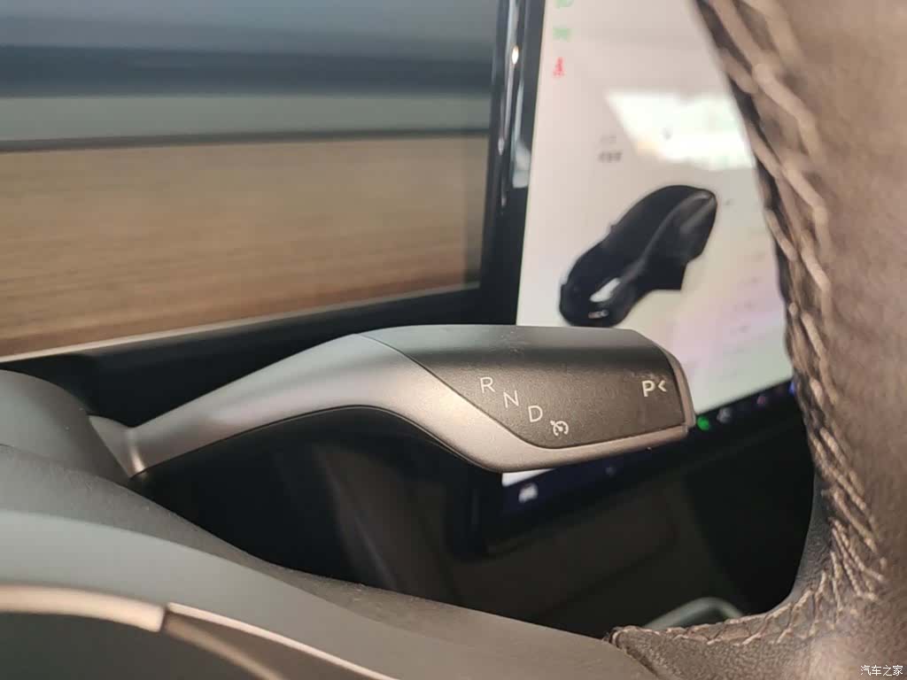 Tesla Model 3, 2022 14