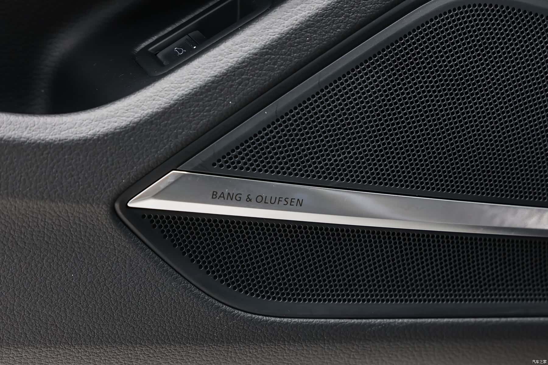 Audi A8L, 2025 24