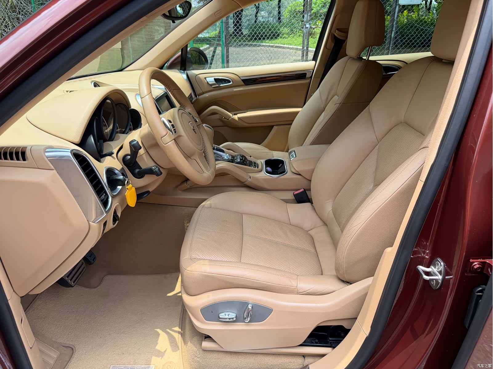Porsche Cayenne, 2012 15
