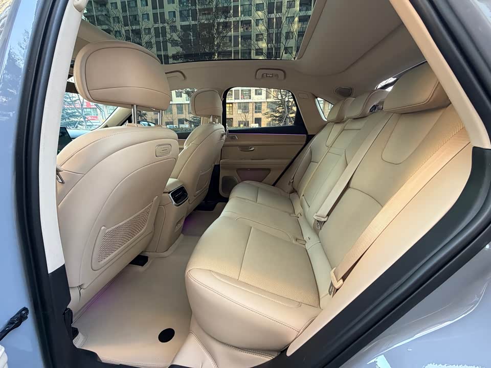 AITO Ask the world M5