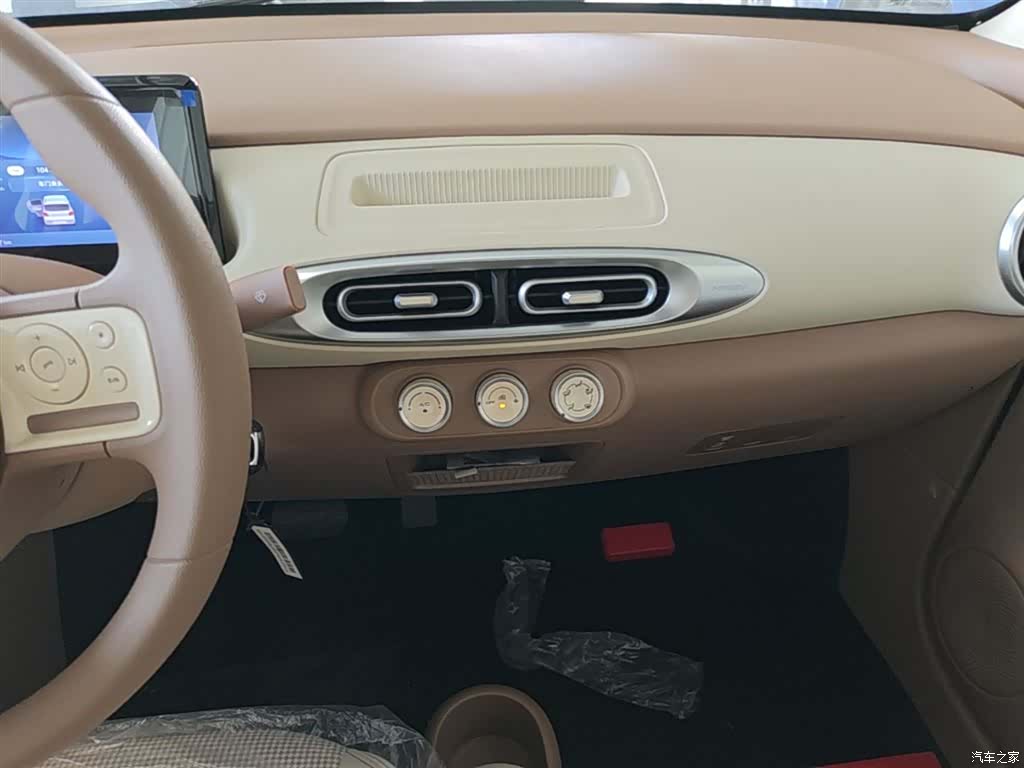 Wuling MINIEV, 2026 13