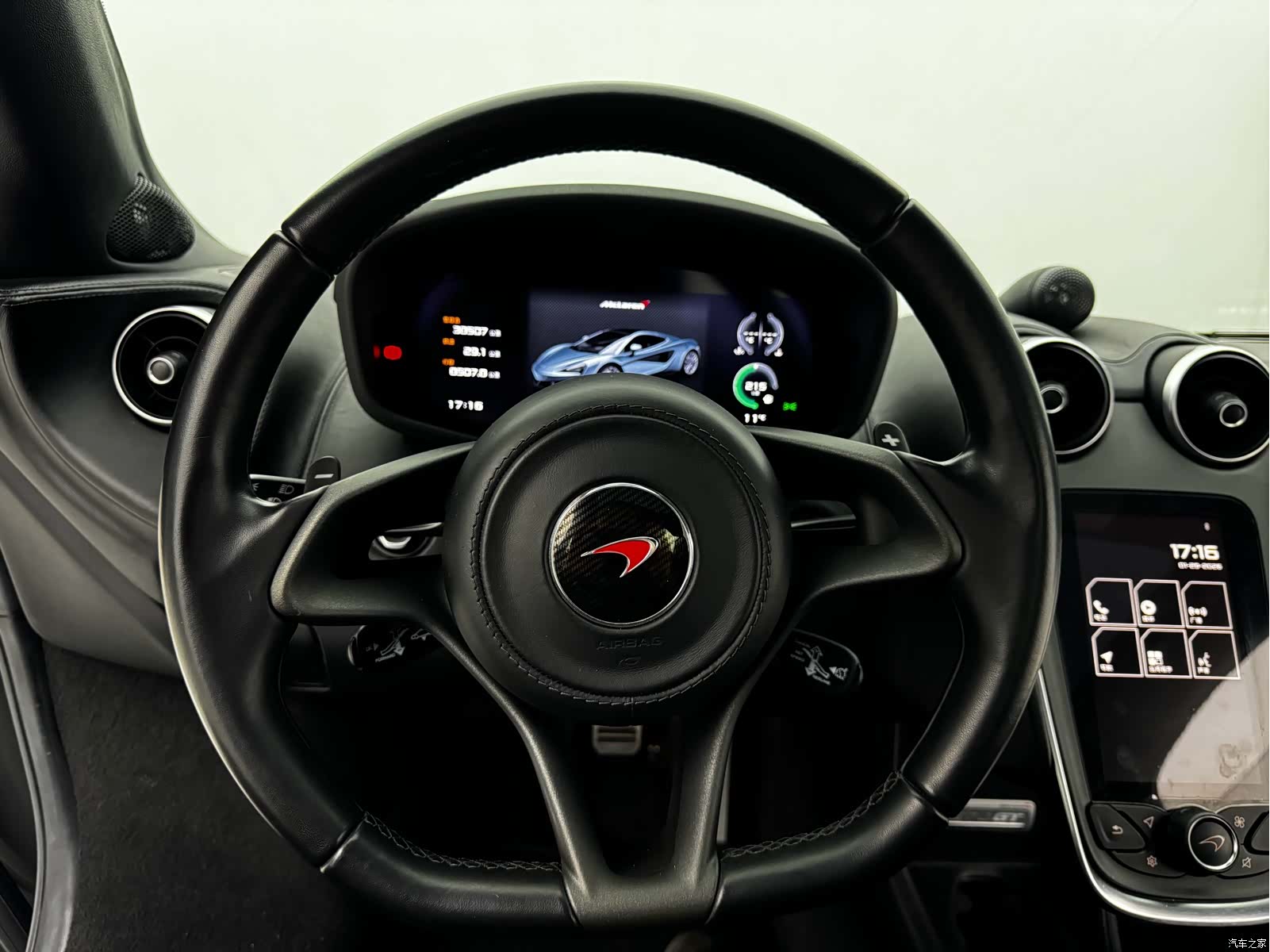 McLaren GT, 2018 9