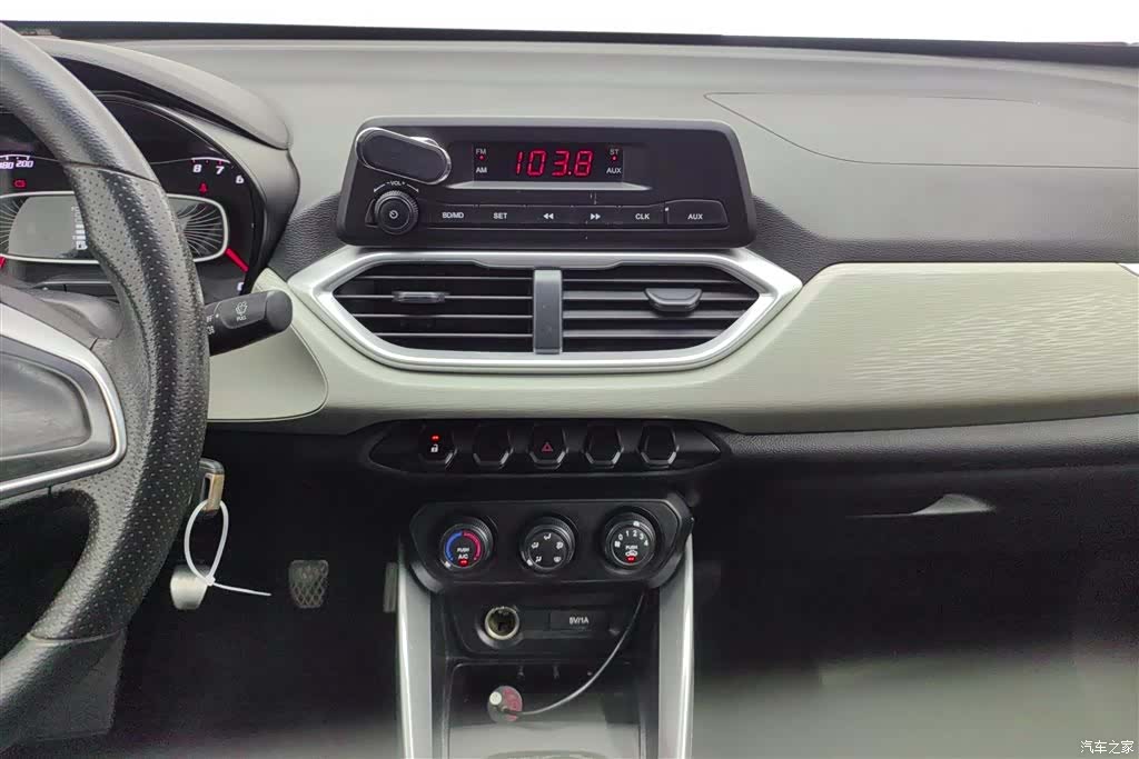 Wuling 510, 2017 13