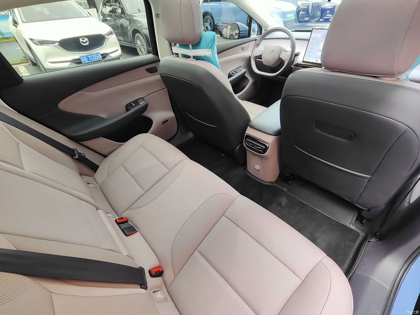 Hongqi 05, 2025 19