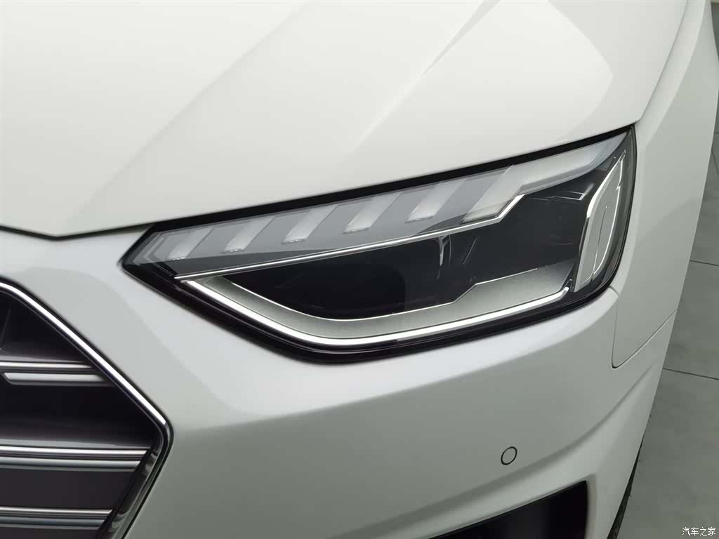 Audi A4L, 2022 7