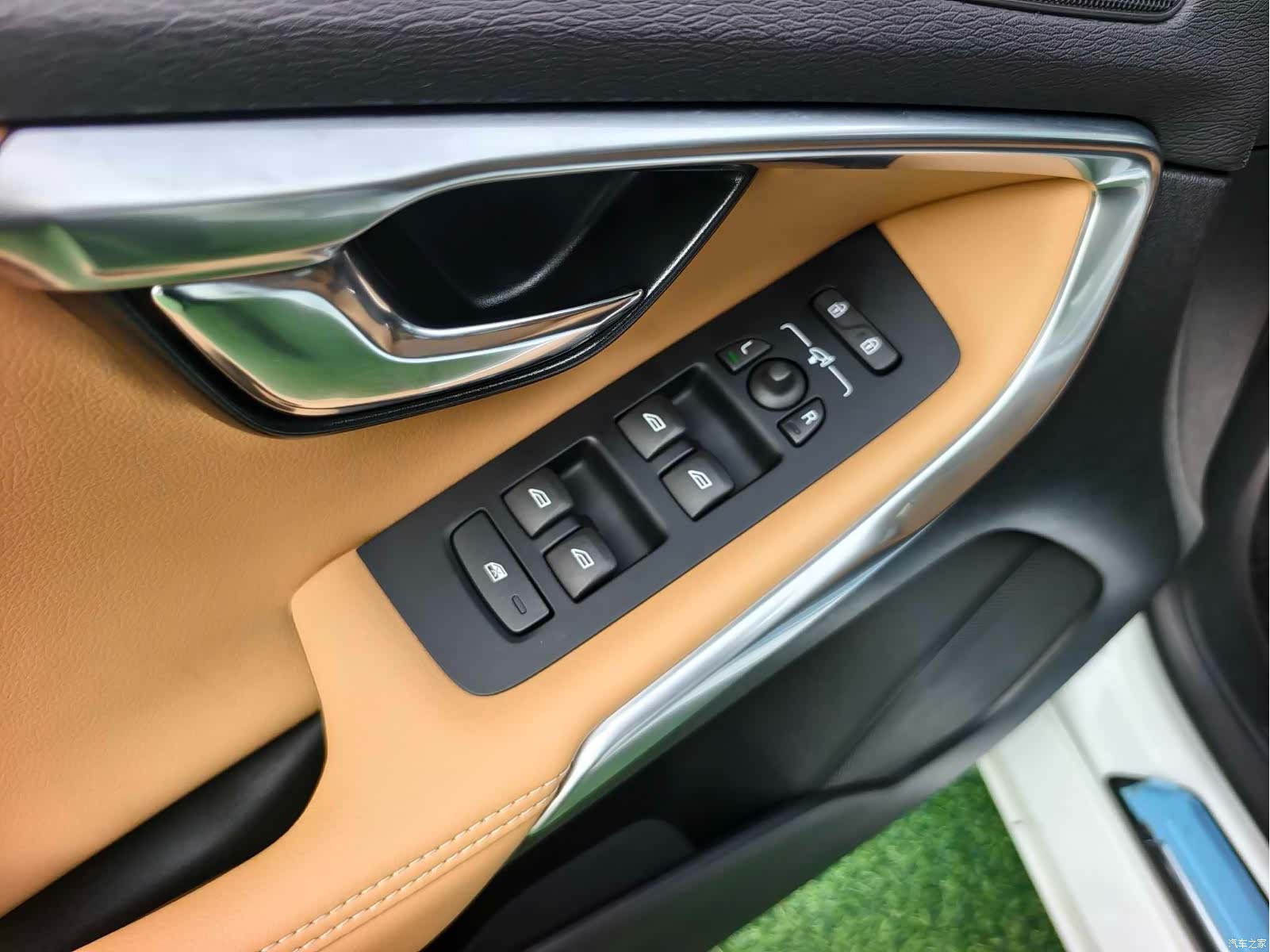 Volvo V40, 2018 6
